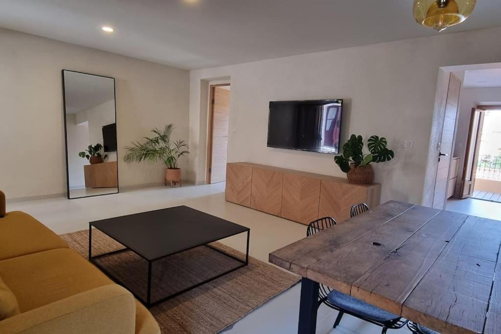 Appartement Au Centre Du Village Cargèse Екстериор снимка